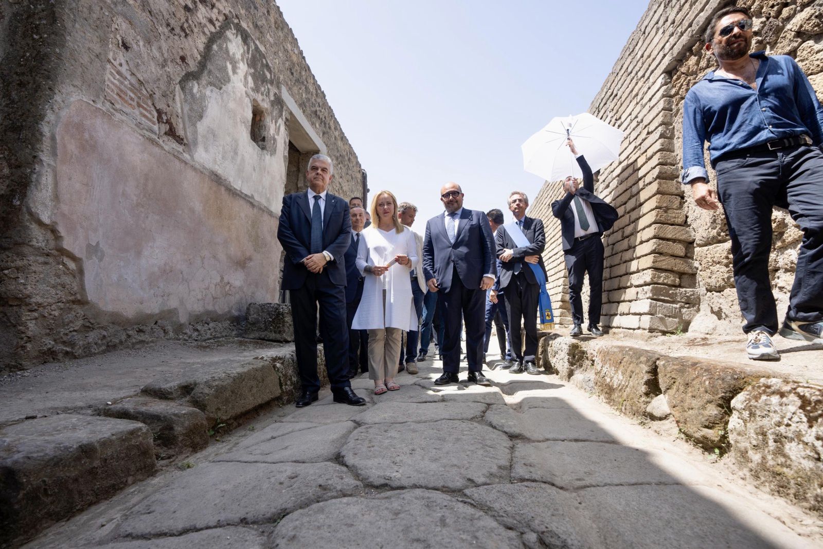 Podczas otwarcia połączenia kolejowego w Pompejach obecna była premier Włoch - Giorgia Meloni 
