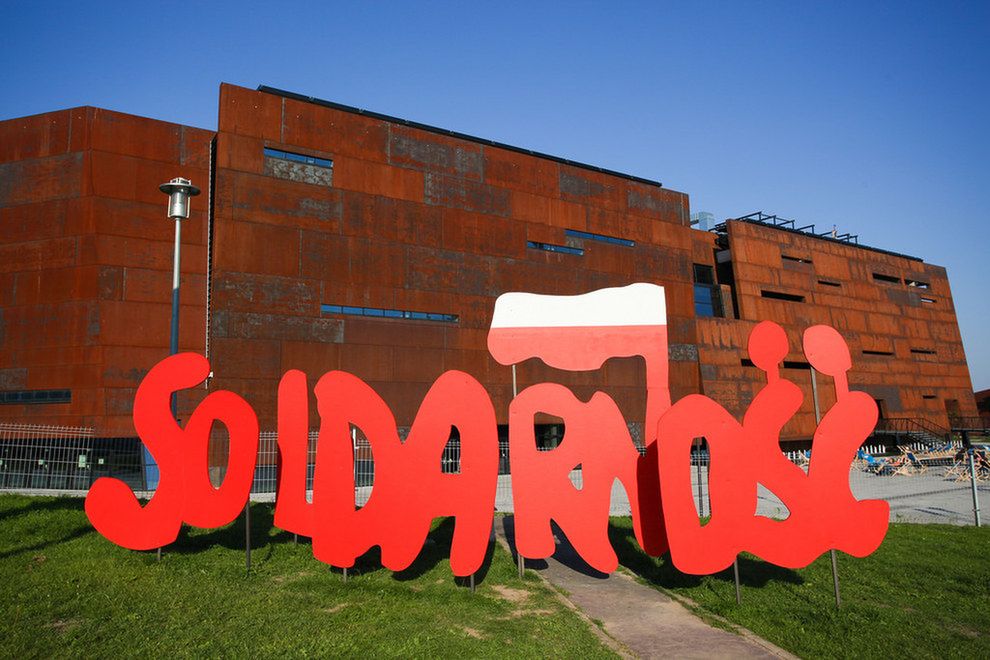 Buzzfeed promuje Polskę? Raczej przypomina o naszych kompleksach 3