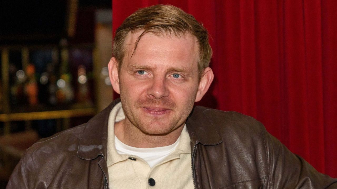 Rafał Zawierucha wyprowadza się do Hollywood. Obawia się o córkę. "To mnie przeraża"