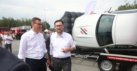 Premier zachwyca się Danielem Obajtkiem. Tak odpowiedział na pytanie o jego dymisję