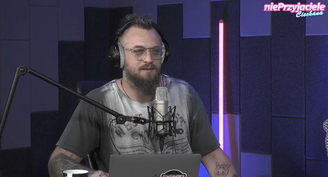 Łukasz "Ciechan" Ciechański na antenie Muzo FM