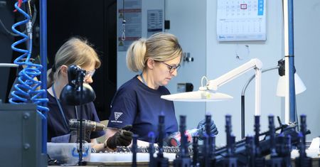 Kobiety pracują do końca roku za darmo. "Czas na wyrównanie zajmie 130 lat"