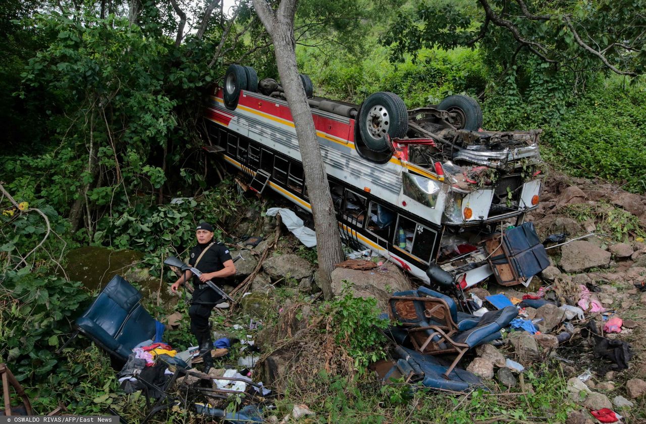 Drogowa makabra w Nikaragui. Autokar runął w przepaść, zginęło co najmniej 14 osób