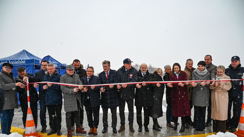 Otwarcie lądowiska dla helikopterów Lotniczego Pogotowia Ratunkowego w Jaśle