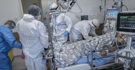 Krótsze życie Polaków. Zatrważające dane o skutkach pandemii