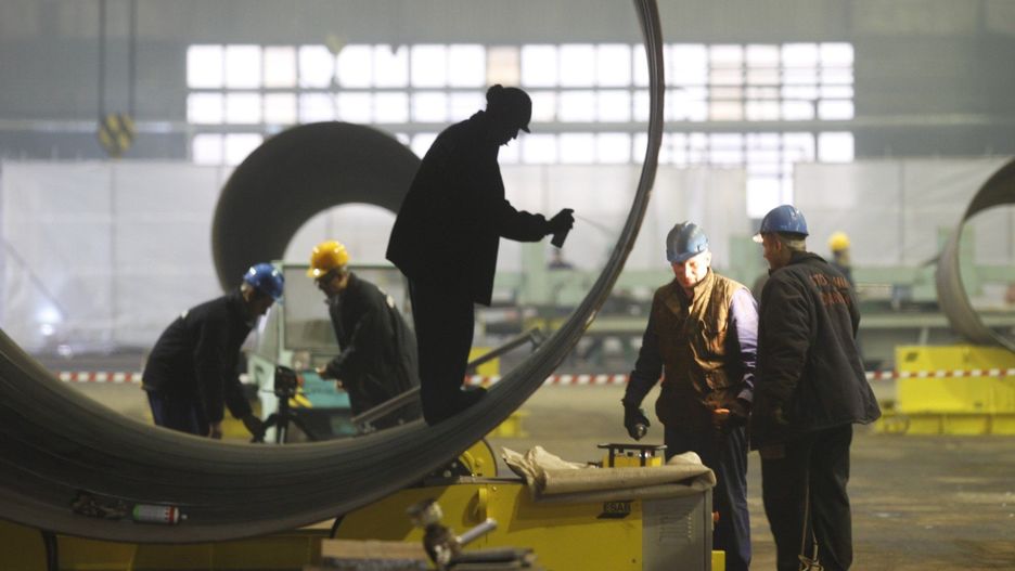 Reshoring to proces przenoszenia produkcji, usług lub procesów biznesowych z zagranicy z powrotem do kraju macierzystego lub bliżej głównych rynków zbytu.