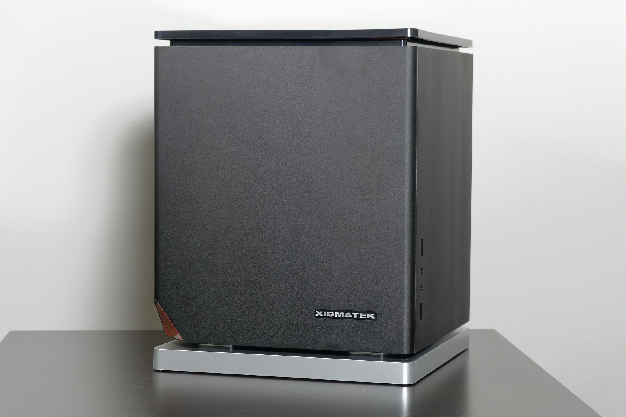 Spektakularna obudowa Xigmatek