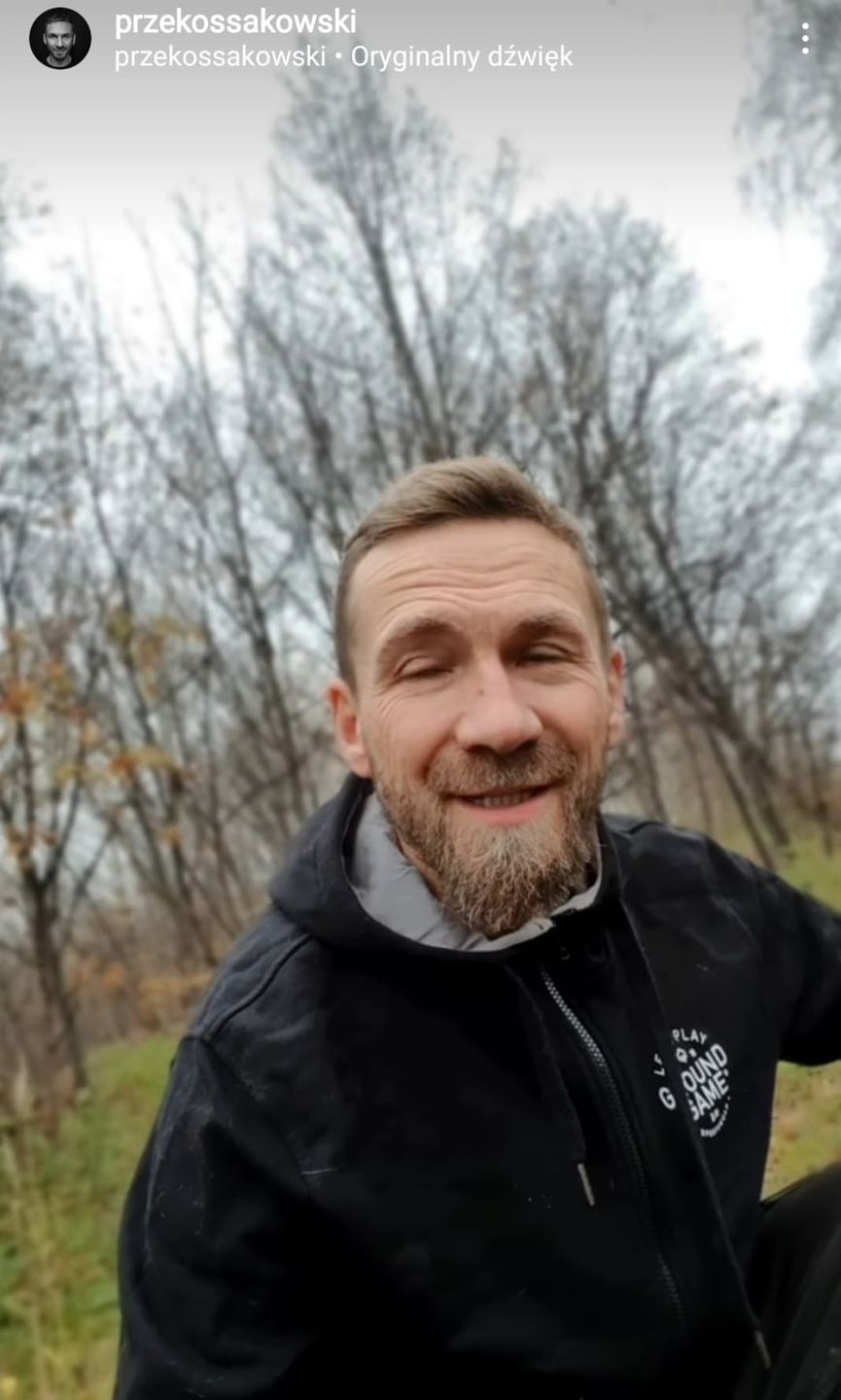 Przemek Kossakowski ogłasza, że jest szczęśliwy