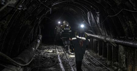 Zmasowany atak Rosjan. Ponad 1000 górników uwięzionych pod ziemią