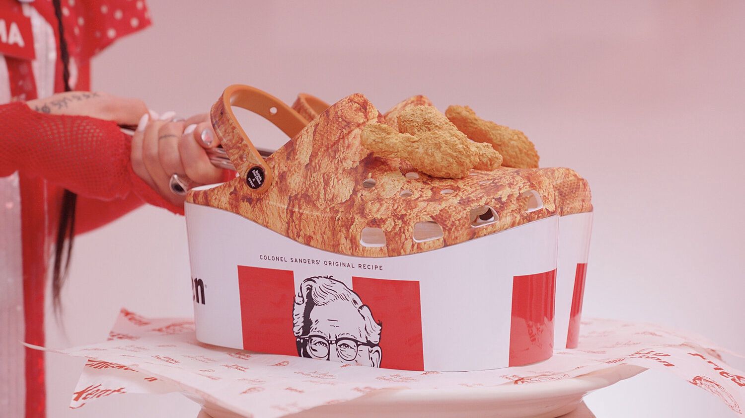 KFC wypuściło Crocsy pachnące kurczakiem. Zniknęły w mniej niż pół godziny