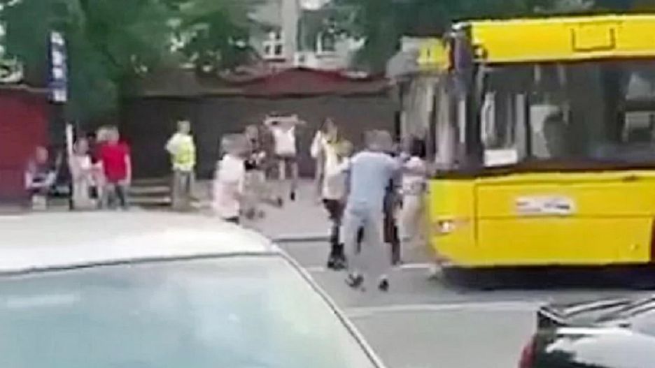 19-latka zginęła pod kołami autobusu w Katowicach. Zarzuty dla trzech mężczyzn.fot. Twitter.