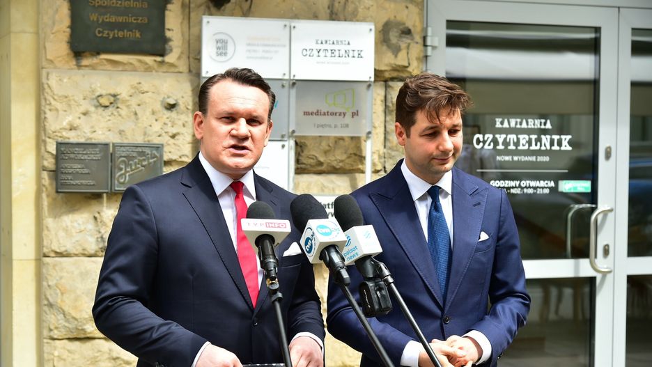 Dominik Tarczyński i Patryk Jaki mają być tymi posłami, którzy wystartują w październikowych wyborach