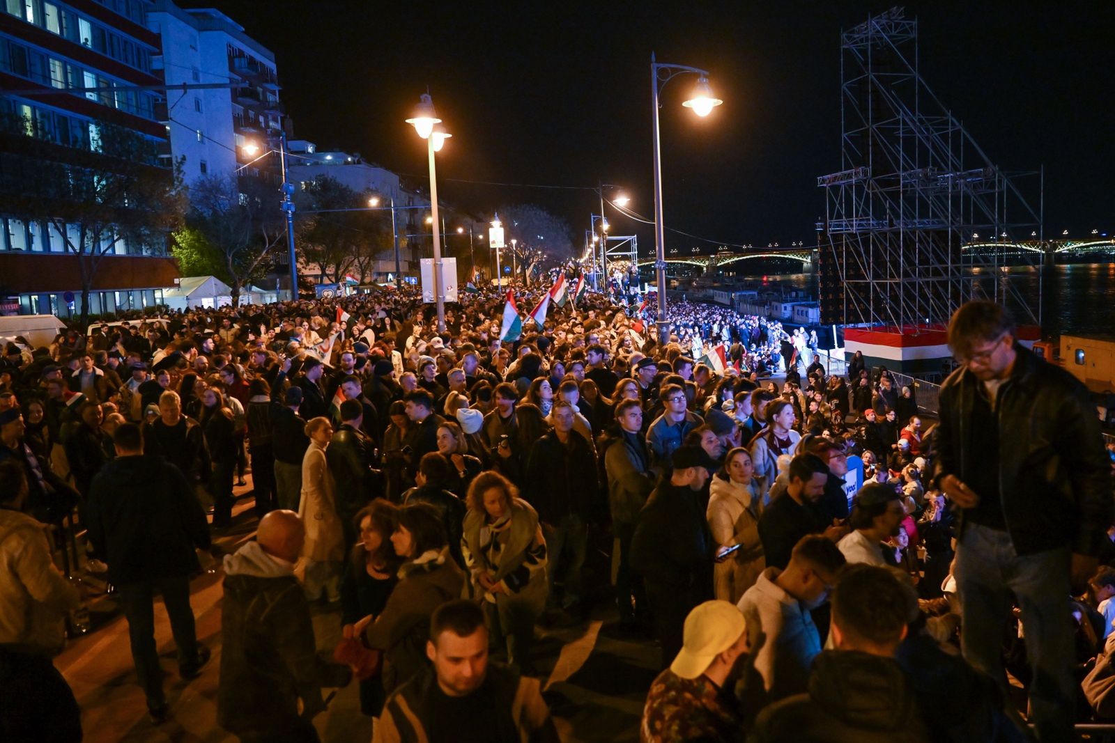 Politico: Najwięksi przegrani i wygrani wyborów na Węgrzech