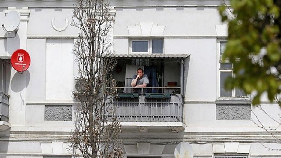 Grozi mandat w wysokości 500 zł. Tego nie możesz robić na balkonie