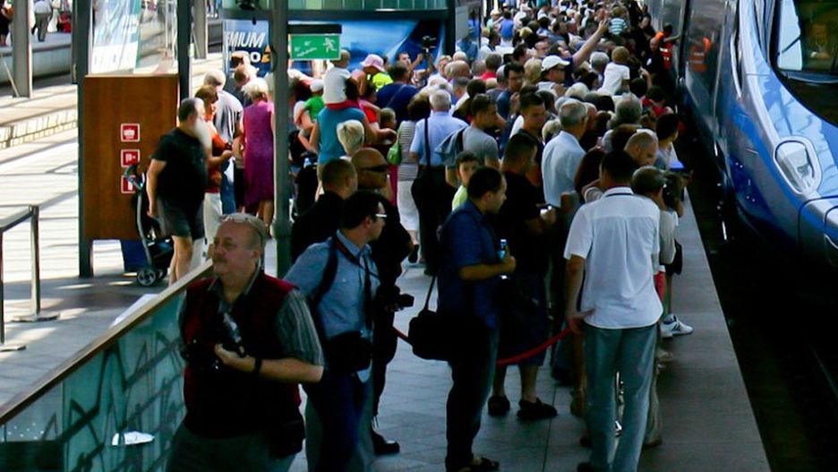 Pracę w PKP Intercity mogą znaleźć nie tylko osoby posiadające wykształcenie kierunkowe.