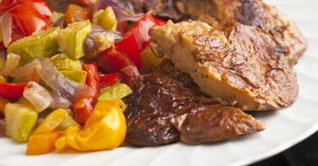 Seitan, czyli wegańskie mięso. Jak go przygotować?