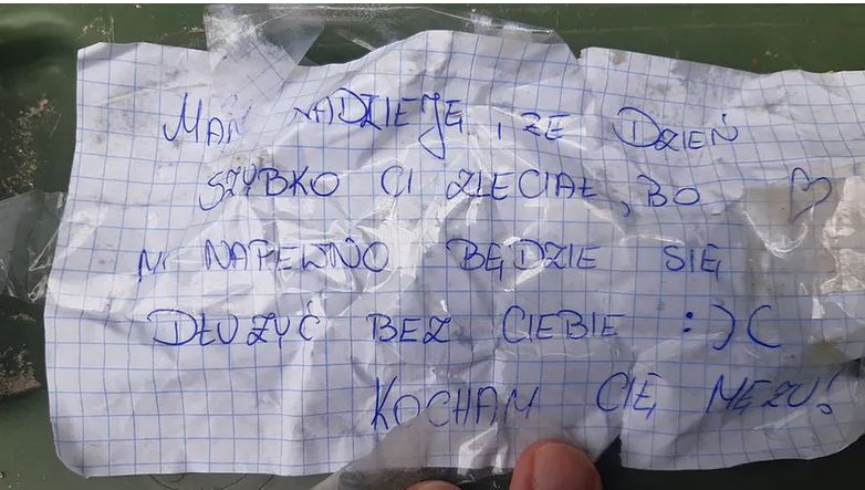 Słynny list odnaleziony w lesie (foto: Facebook)