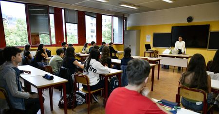 Nauczyciel pobił się z uczniami. Jest wyrok