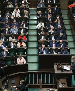 "GW": Tak PiS zatrudnia swoich ludzi w spółkach. "Na córkę leśniczego" lub "wujka"