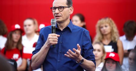 Morawiecki drwi z Giertycha. "Ciekawe, jak pogodzi"