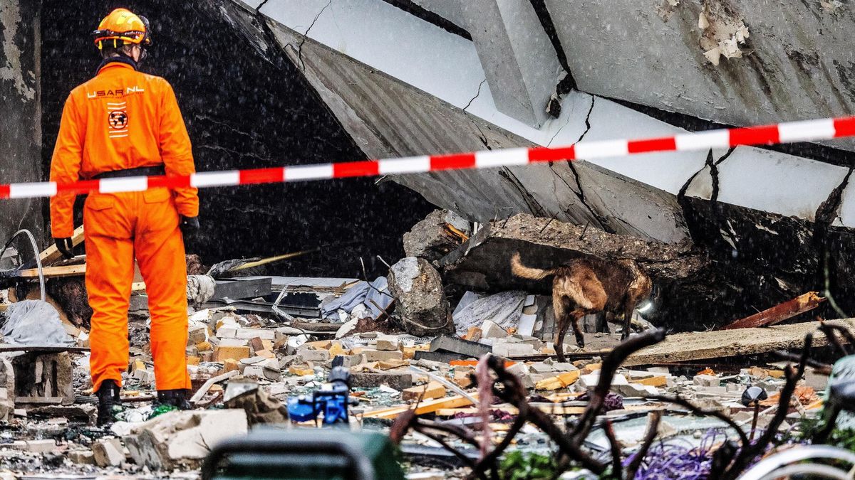 Trwają poszukiwania osób zakopanych pod gruzami po eksplozji