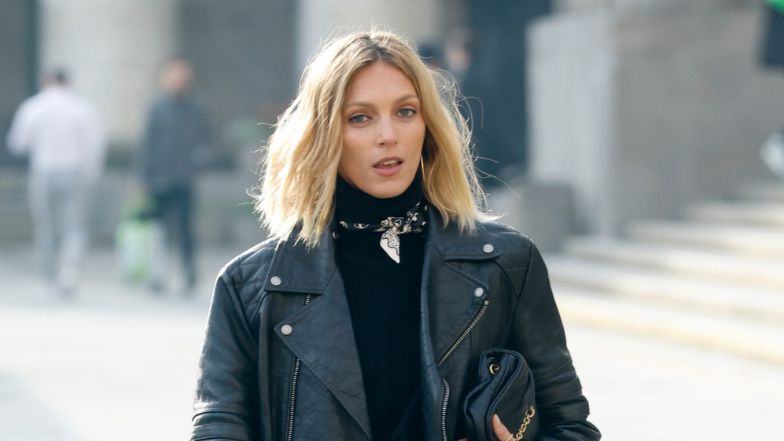 Anja Rubik pozuje topless. Fani komentują