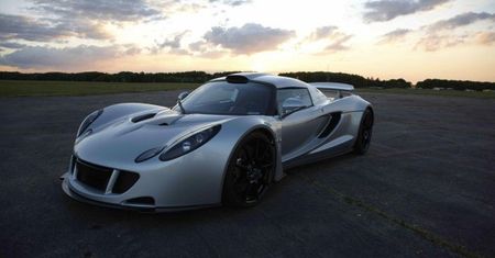 Hennessey Venom GT – najszybszy samochód świata [wideo]