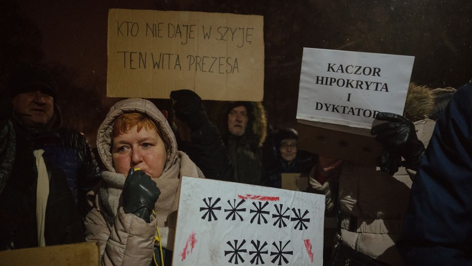 Protest podczas spotkania Jaroslawa Kaczynskiego w Chojnicach