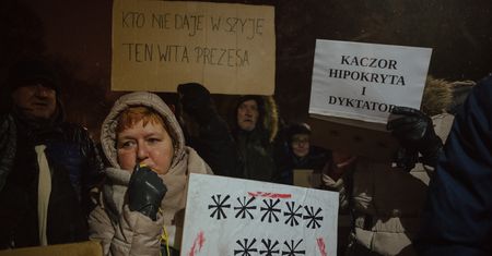 "Złodzieje! Tchórze!". Jarosław Kaczyński przyjechał na Pomorze