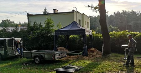 Oburzenie w Zielonej Górze. "Będziemy jeść obiad przy nagrobku"