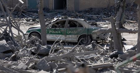 Iran. Szef policji zezwala na strzelanie do szabrowników