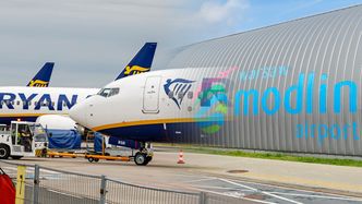 PPL chce przejąć kontrolę nad lotniskiem w Modlinie. Wspólnicy: wiemy o tym tylko z mediów