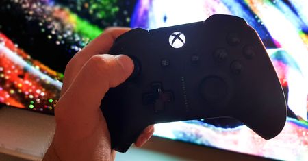 Kupujesz telewizor pod konsolę PS5/Xbox Series X? Koniecznie zwróć uwagę na te funkcje