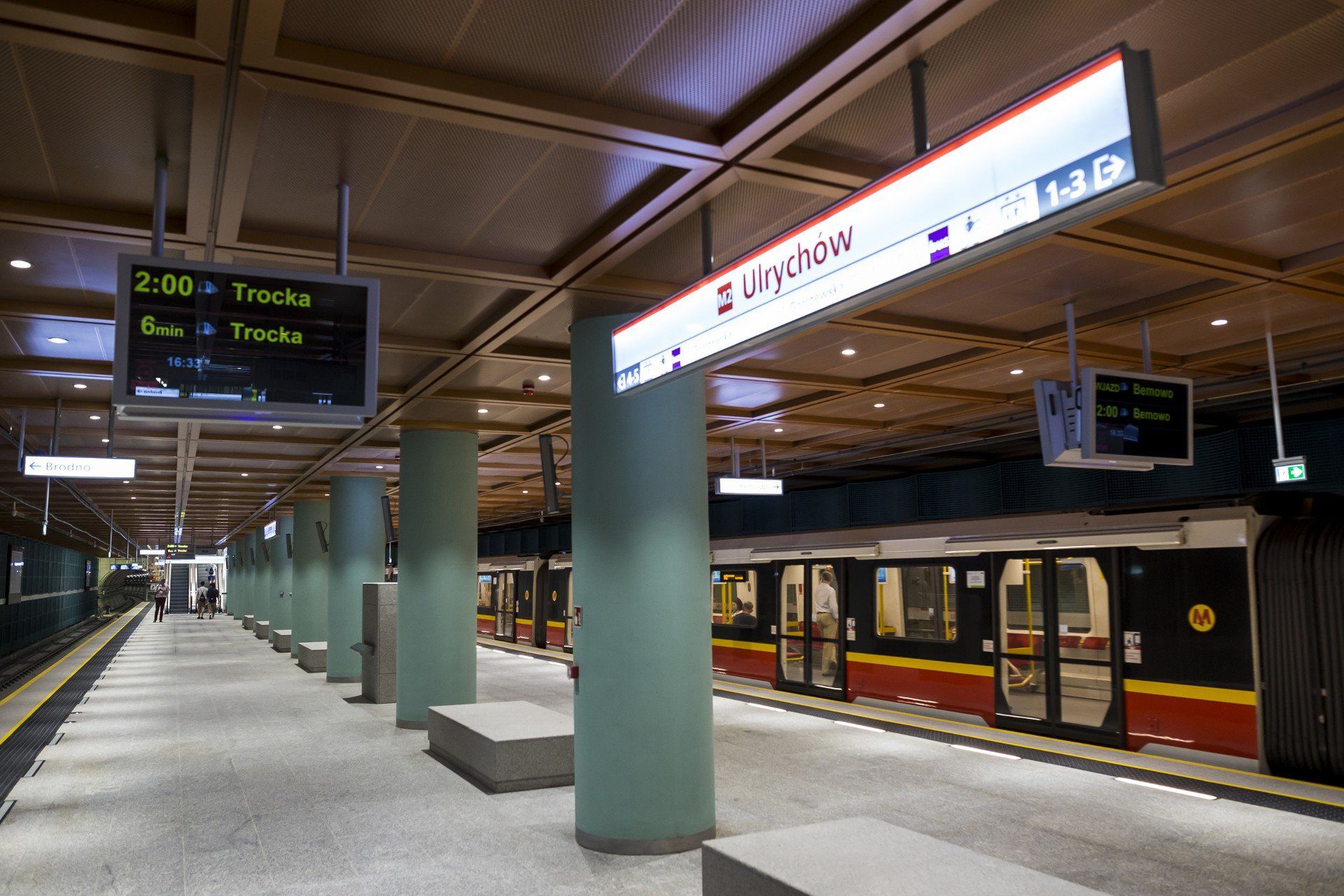 Stacja metra linii M2 Ulrychów.