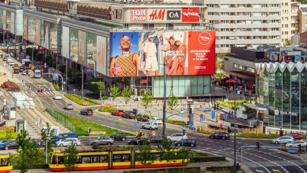 Domy Towarowe Centrum w Warszawie od strony Rotundy