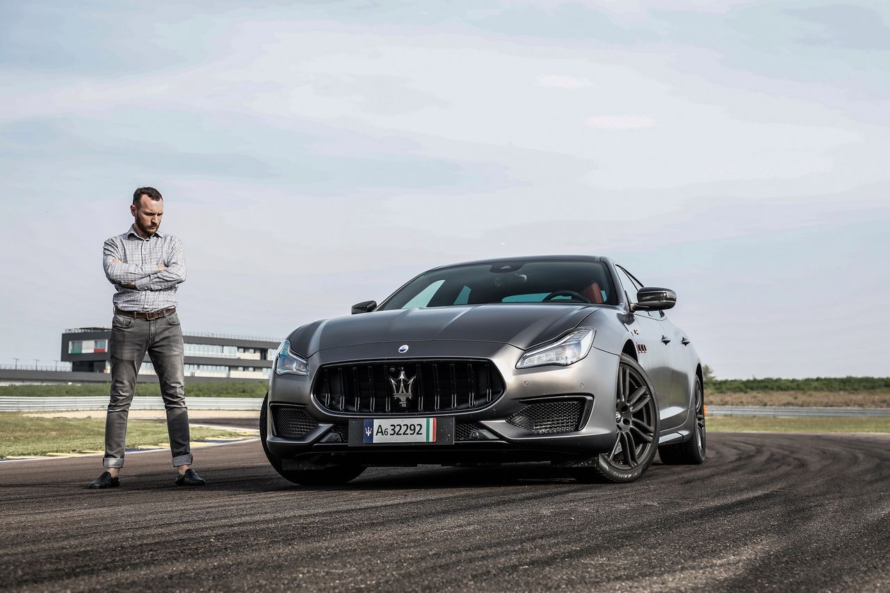 Pierwsza jazda Maserati Quattroporte Trofeo i Ghibli Trofeo: pościg za niemieckimi super-limuzynami