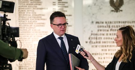 Hołownia z apelem do prezesa NBP. "Polska to mistrz Europy drogich kredytów"