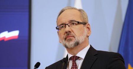 Wzbiera piąta fala. Niedzielski o "eksplozji pandemii"
