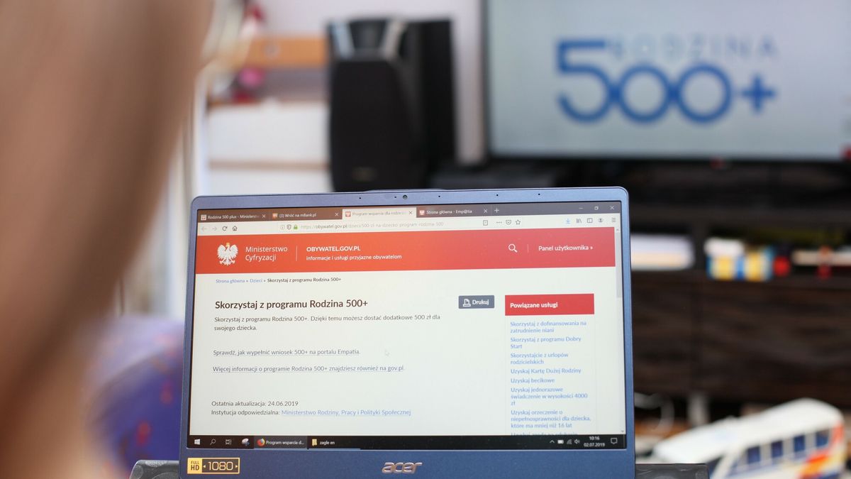 Wniosek 500+ na pierwsze dzieckoFot. Anna Golaszewska/East News. Warszawa, 02.07.2019. Wnioski o przyznanie swiadczenia 500+ na pierwsze dziecko mozna skladac przez Internet od 1 lipca 2019.Anna Golaszewska