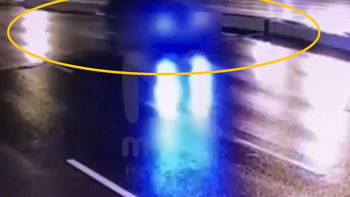 Poseł rosyjskiej dumy przeleciał nad otwierającym się mostem 