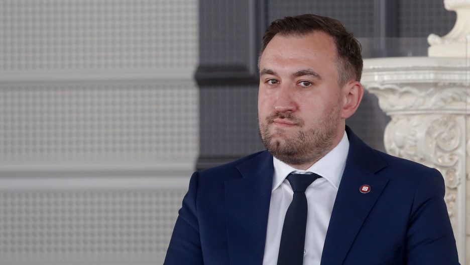 Tomasz Augustyniak: Rząd pasuje w walce z dezinformacją.
