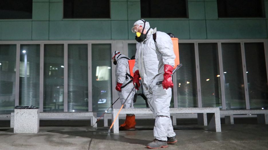 Koronawirus. Czerwone powiaty biją rekordy. Czas na nowe obostrzenia?