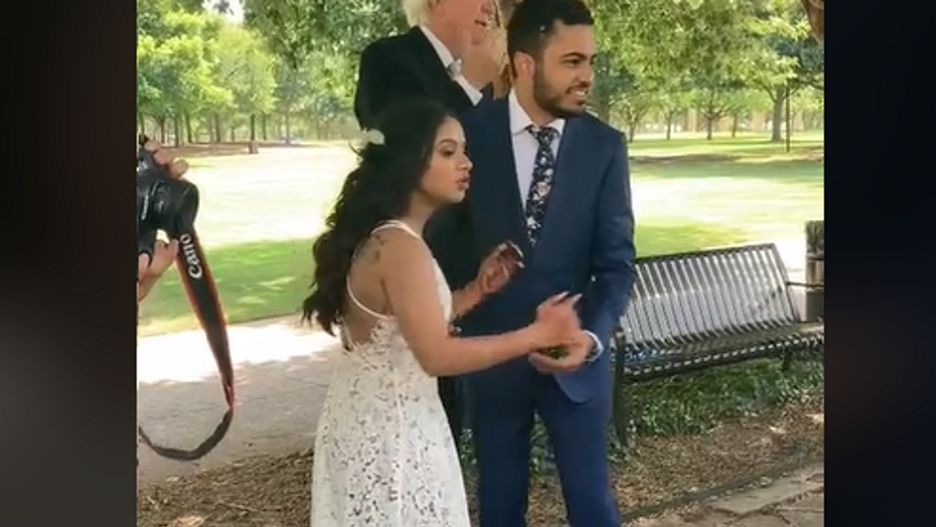 Miał nieść obrączki na ślubie