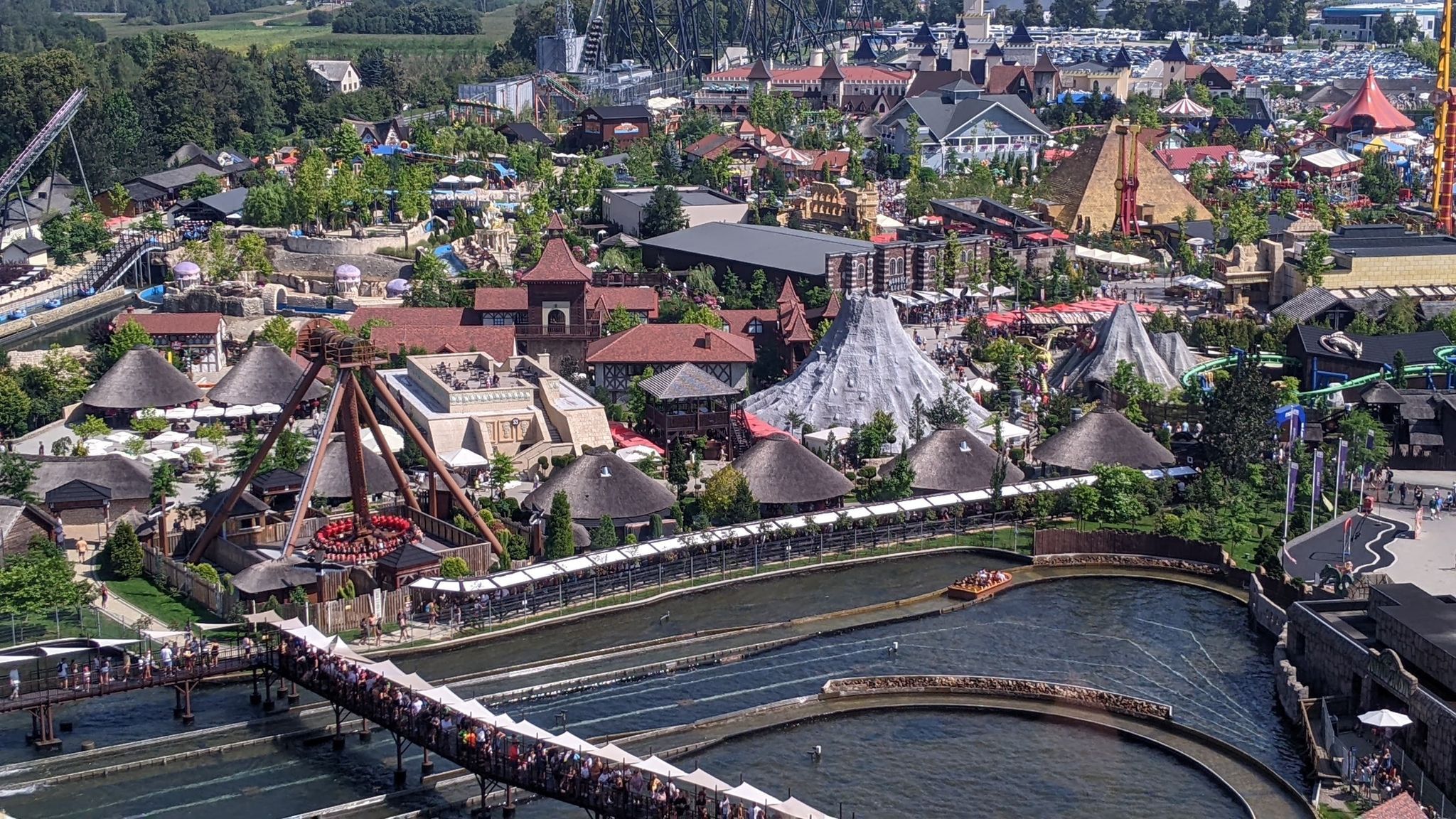 Widok na Energylandię z Wonder Wheel