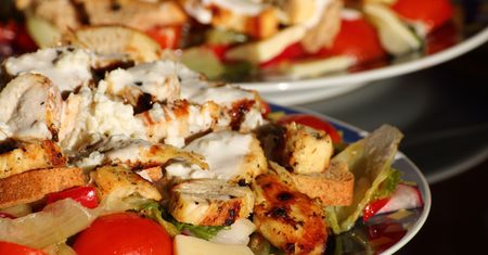 Sałatka gyros. Ekspresowe danie na sylwestra