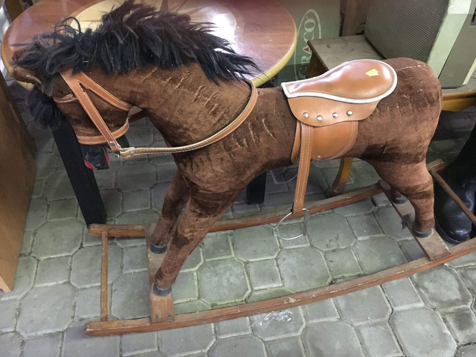 Warszawa. Sezamie, otwórz się. Skarby za malowaną bramą przy Olkuskiej