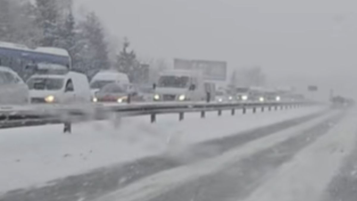 Trudne warunki na Zakopiance. 