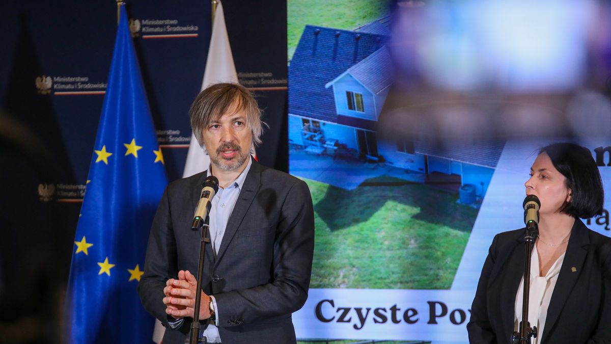 Dorota Zawadzka-St�pniak, Krzysztof Bolesta
Albert Zawada
ekologia, konferencja prasowa, program Czuste Powietrze, briefing prasowy