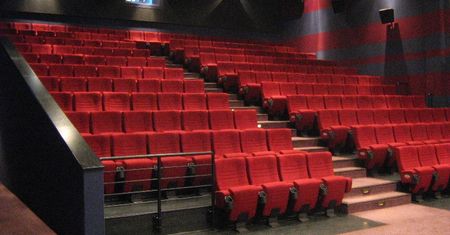 Ewakuacja Cinema City w Lublinie. Widzowie musieli opuścić kino. Sprawdź, co zrobić