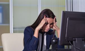 "Teoria biurowego powietrza". Dlaczego po pracy wyglądamy gorzej?